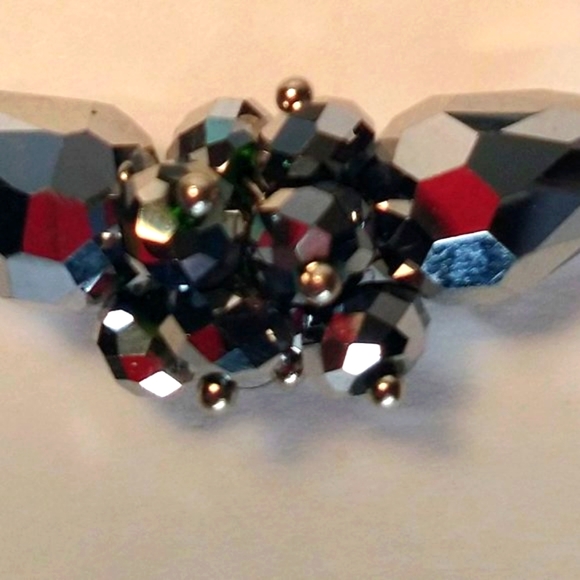 Handmade Hematite Barrel Stretch Bracelet with Gray Cluster Facet Beads - Picture 3 of 5